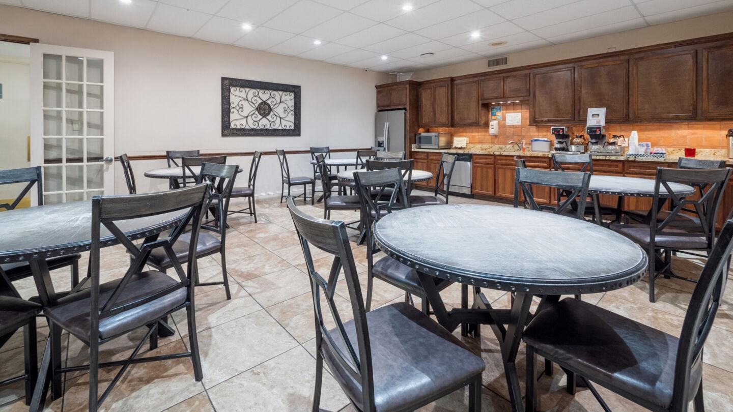 Anderson & Marshall Funeral Home gallery image 2